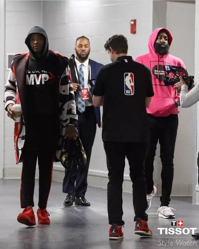 温格：维尔茨当初选择利物浦前提是踢10号位，他不想踢边路（温格透露：维尔茨选择利物浦的前提是出任10号位，他不愿踢边路）