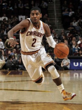 在今年新发布的中足联纪律道德准则里，“歧视”（包...（中足联新版纪律道德准则将“歧视”行为纳入规范）