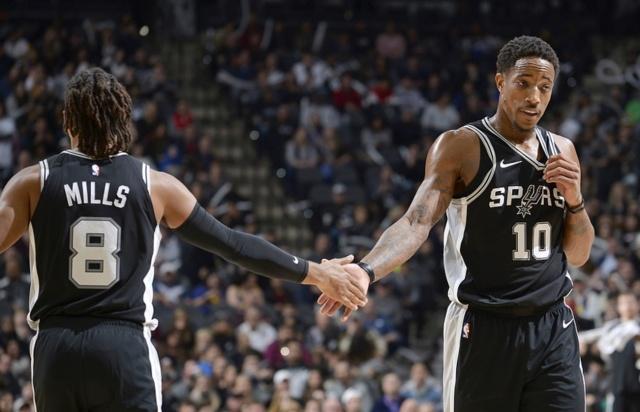 快船队史仅2人多次砍下单场50分：哈登和鲍勃·麦卡杜（快船史上多次砍下50分的唯二球员：哈登与鲍勃·麦卡杜）