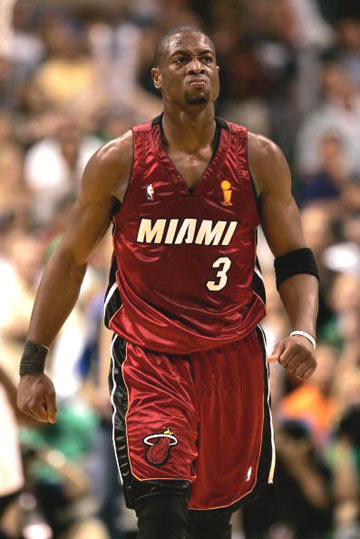 NBA新秀观察：状元秀首战亮眼,（NBA新秀直击：状元首秀闪耀）