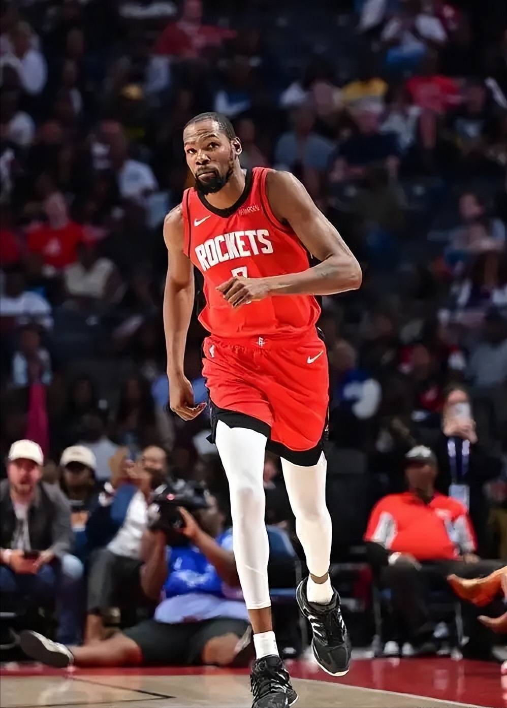 NBA：勇士末节发力 击败灰熊（NBA：勇士末节爆发 战胜灰熊）