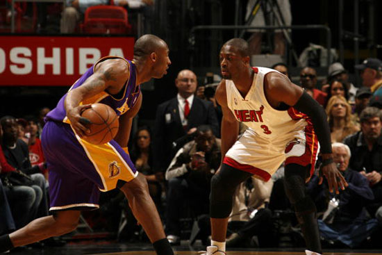 东体：省超想持续火爆应提高技战术、制度联赛化、培养年轻人（东体：省超要持续走红，须提升技战术、推进联赛化管理并加大年轻球员培养）