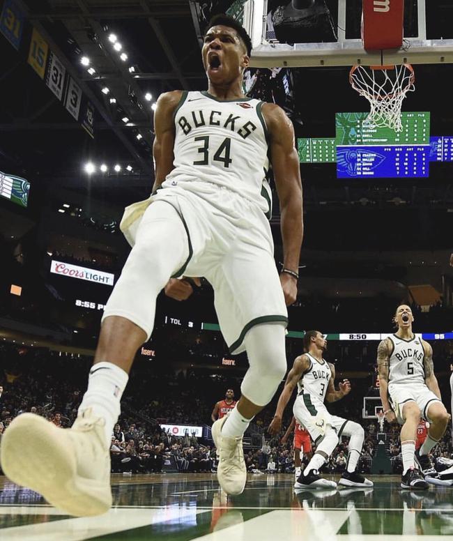 太攀蛇官方：瓦尔登堡和史密斯缺席对阵老鹰，斯塔特曼将复出（太攀蛇官宣：对阵老鹰瓦尔登堡、史密斯缺阵，斯塔特曼复出）